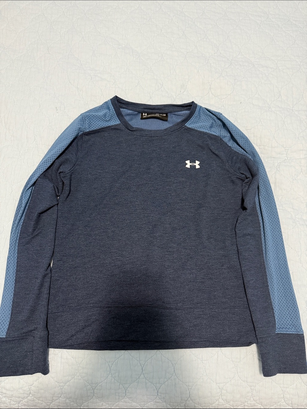 Under Armour Women’s Long Sleeve Navy Performance Shirt